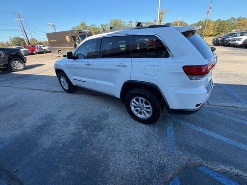 2020 Jeep Grand Cherokee Laredo