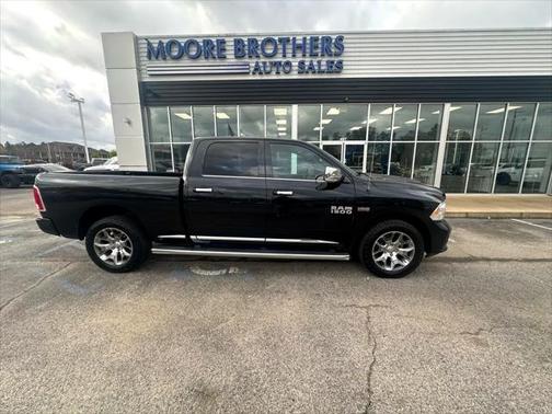 2017 RAM 1500 Limited Crew Cab 4x4 6'4' Box
