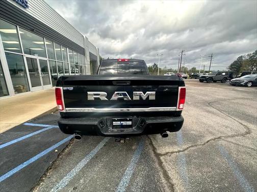 2017 RAM 1500 Limited Crew Cab 4x4 6'4' Box
