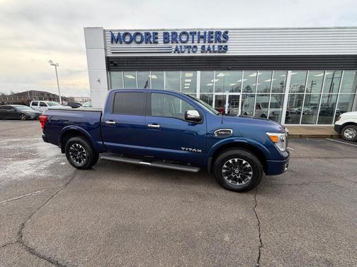2017 Nissan Titan Platinum Reserve