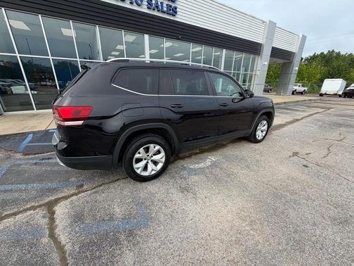 Deep Black Pearl 2019 Volkswagen Atlas 3.6L SE w/Technology