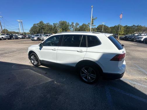 2021 Volkswagen Tiguan 2.0T SE R-Line Black