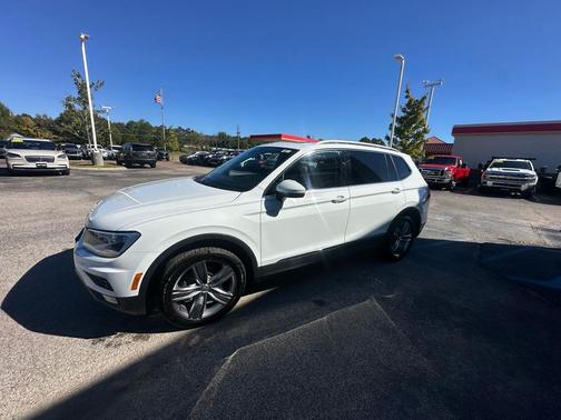 2021 Volkswagen Tiguan 2.0T SE R-Line Black