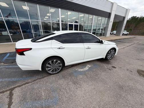 2023 Nissan Altima 2.5 SL