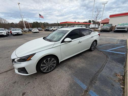 2023 Nissan Altima 2.5 SL