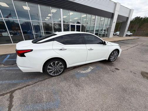 2023 Nissan Altima 2.5 SL