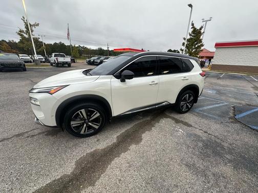 2022 Nissan Rogue Platinum