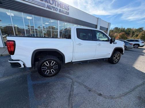 2021 GMC Sierra 1500 AT4