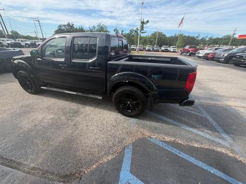 Magnetic Black Pearl 2020 Nissan Frontier SV