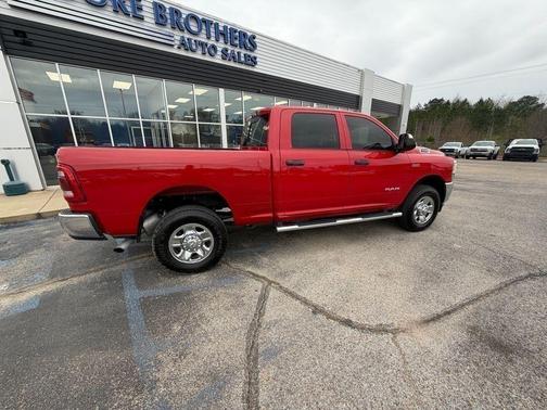 2020 RAM 2500 Tradesman Crew Cab 4X4 6'4' Box