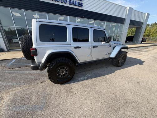 Silver Zynith Clearcoat 2023 Jeep Wrangler Rubicon 392
