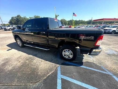 2022 RAM 2500 Tradesman Crew Cab 4x4 6'4' Box