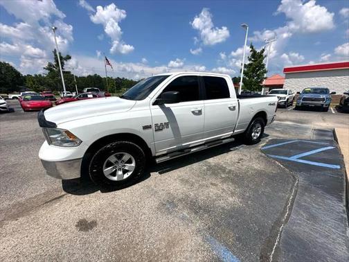2019 RAM 1500 SLT