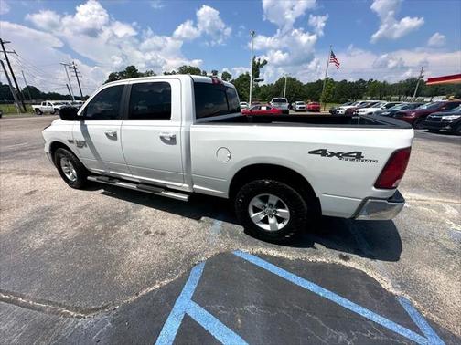 2019 RAM 1500 SLT