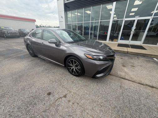 Predawn Gray Mica 2024 Toyota Camry SE