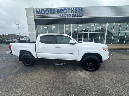 2022 Toyota Tacoma SR5
