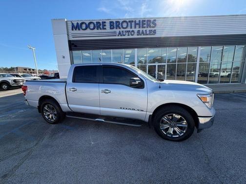 2018 Nissan Titan SV