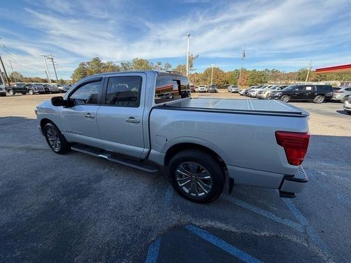2018 Nissan Titan SV