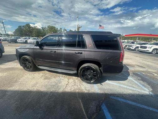 2017 Cadillac Escalade Luxury