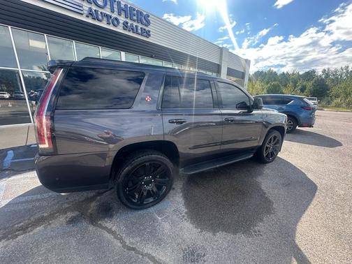 2017 Cadillac Escalade Luxury