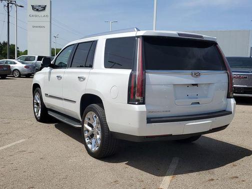 Crystal White Tricoat 2017 Cadillac Escalade Luxury