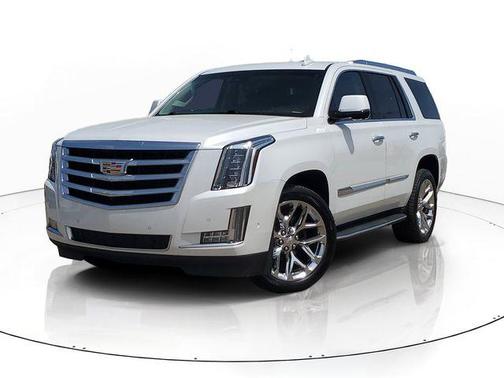 Crystal White Tricoat 2017 Cadillac Escalade Luxury