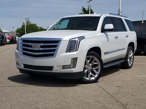 Crystal White Tricoat 2017 Cadillac Escalade Luxury