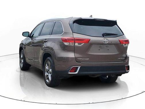 Toasted Walnut Pearl 2019 Toyota Highlander Limited