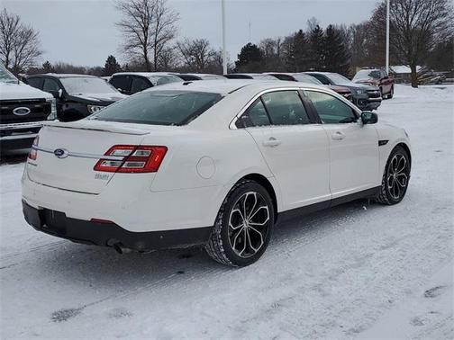 2017 Ford Taurus SHO