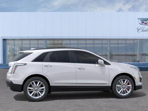 2026 Cadillac XT5 Sport