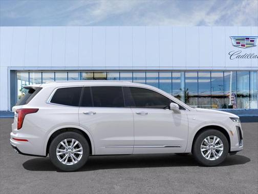 2025 Cadillac XT6 Luxury FWD