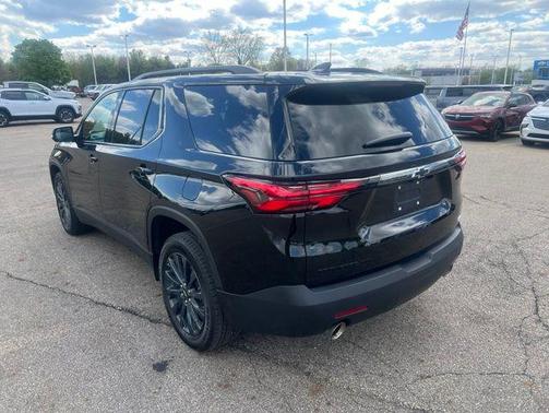 Mosaic Black Metallic 2023 Chevrolet Traverse RS