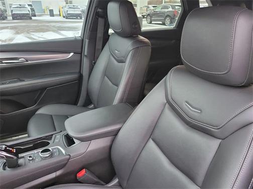 2023 Cadillac XT5 Luxury