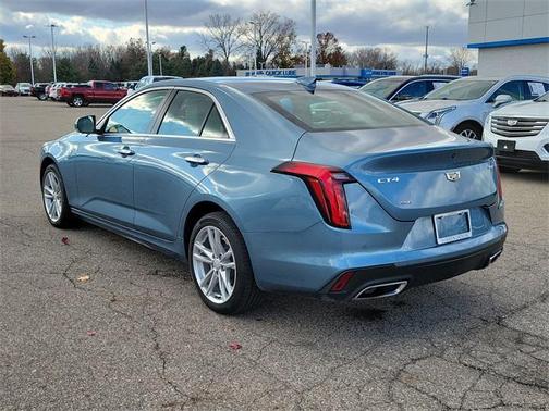 2023 Cadillac CT4 Luxury