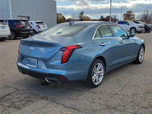 2023 Cadillac CT4 Luxury