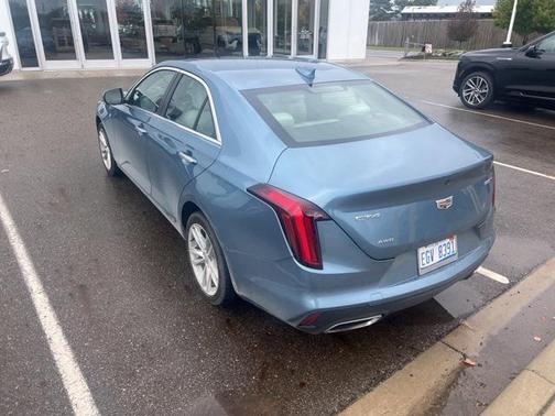 2023 Cadillac CT4 Luxury