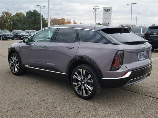 2025 Cadillac OPTIQ Luxury 2 AWD