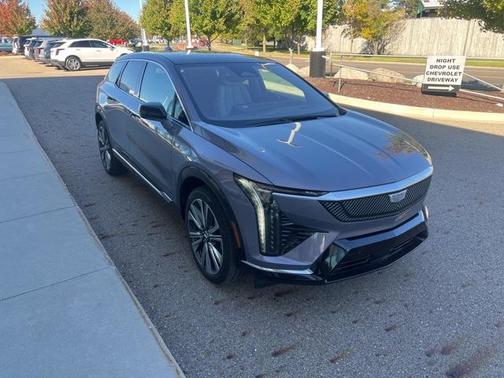 2025 Cadillac OPTIQ Luxury 2 AWD