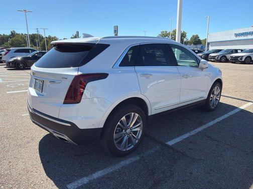 Crystal White Tricoat 2024 Cadillac XT5 Premium Luxury