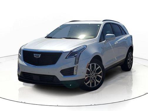 Crystal White Tricoat 2022 Cadillac XT5 Sport
