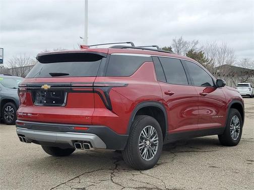 2024 Chevrolet Traverse LT