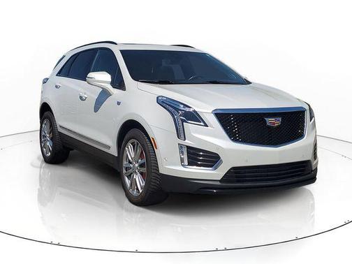 Crystal White Tricoat 2022 Cadillac XT5 Sport