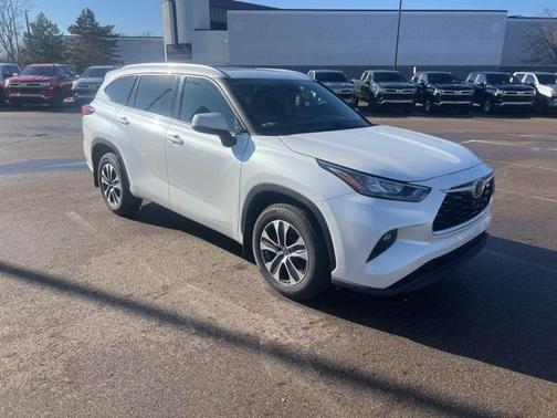 2021 Toyota Highlander XLE