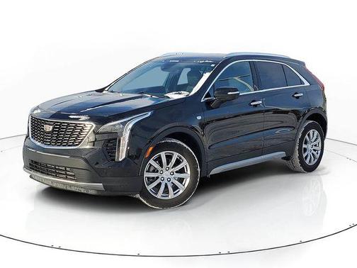 2022 Cadillac XT4 Premium Luxury