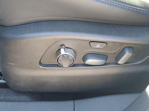 Crystal White Tricoat 2024 Cadillac XT4 Sport