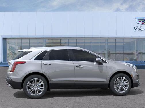 Argent Silver Metallic 2026 Cadillac XT5 Premium Luxury