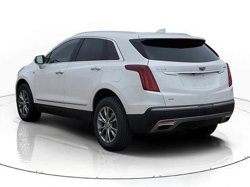 Crystal White Tricoat 2021 Cadillac XT5 Premium Luxury