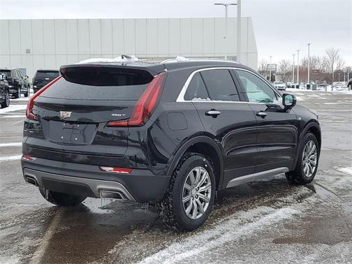 2023 Cadillac XT4 Premium Luxury