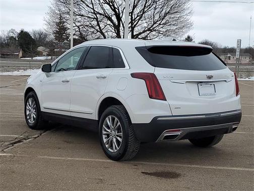 2022 Cadillac XT5 Premium Luxury
