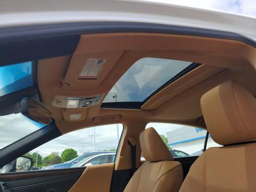 Eminent White Pearl 2023 Lexus ES 350 Base